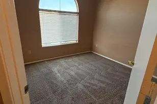 473 S Sunrise Dr, Gilbert, AZ 85233 - Photo 12