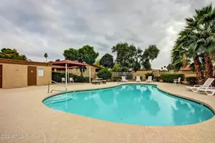 2415 W Greenway Rd, Phoenix, AZ 85023 - Photo 32