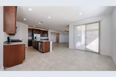 25051 N 171st Avenue, Surprise, AZ 85387 - Photo 4