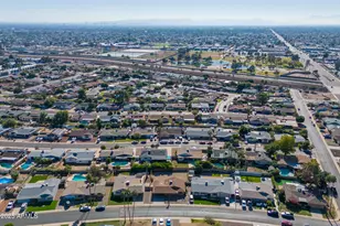 3427 W Malapai Dr, Phoenix, AZ 85051 - Photo 10