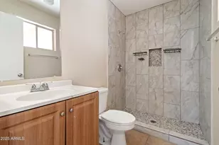 3427 W Malapai Dr, Phoenix, AZ 85051 - Photo 6