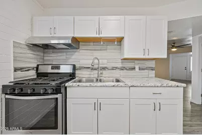 1744 W Glendale Avenue #15, Phoenix, AZ 85021 - Photo 10