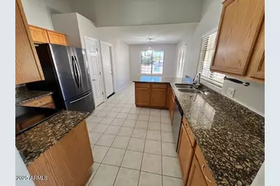 10419 N 58th Drive, Glendale, AZ 85302 - Photo 6