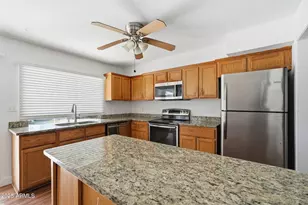 6437 W College Dr, Phoenix, AZ 85033 - Photo 10