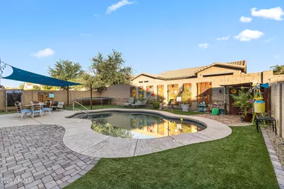 15872 W Laurel Lane, Surprise, AZ 85379 - Photo 18