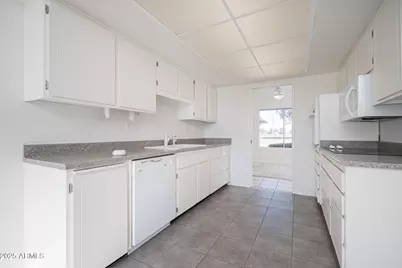 10632 W Brookside Drive, Sun City, AZ 85351 - Photo 6