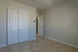 3852 W Earll Dr, Phoenix, AZ 85019 - Photo 10