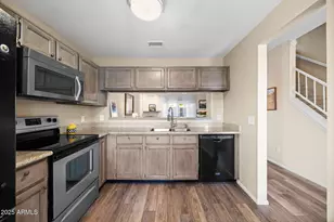 4114 E Union Hills Dr, Phoenix, AZ 85050 - Photo 10