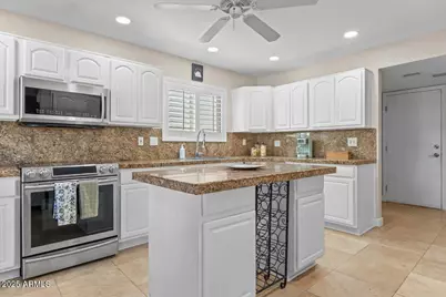 11552 W Sage Drive, Avondale, AZ 85392 - Photo 8