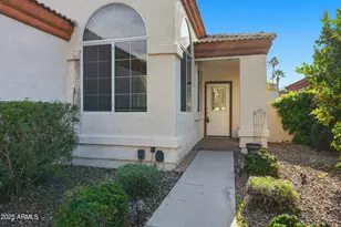 2059 E Huron Ct, Gilbert, AZ 85234 - Photo 4