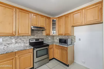 10910 W Davis Lane, Avondale, AZ 85323 - Photo 14