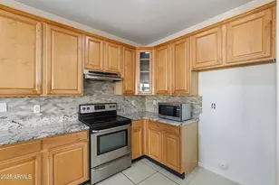 10910 W Davis Ln, Avondale, AZ 85323 - Photo 14