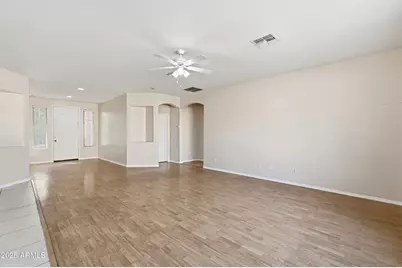 10910 W Davis Lane, Avondale, AZ 85323 - Photo 6