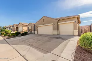 10749 W Swayback Pass Pass, Peoria, AZ 85383 - Photo 1