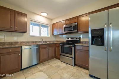 10530 W Alabama Avenue, Sun City, AZ 85351 - Photo 10