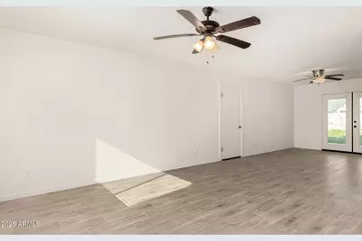 7808 W Clarendon Avenue, Phoenix, AZ 85033 - Photo 1