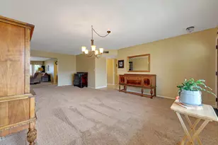 9502 W Calico Dr, Sun City, AZ 85373 - Photo 2