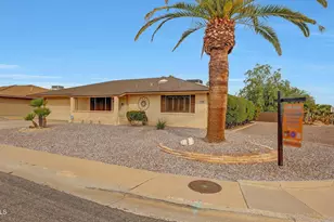 9502 W Calico Dr, Sun City, AZ 85373 - Photo 8