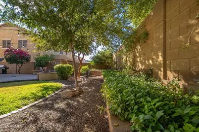 5208 W Straight Arrow Lane, Phoenix, AZ 85083 - Photo 44