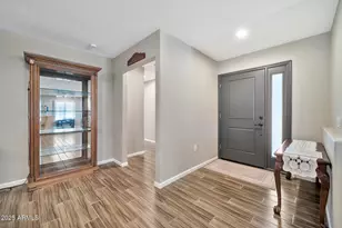 9866 W Highwood Ct, Sun City, AZ 85373 - Photo 4