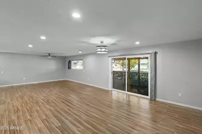 9866 W Highwood Court, Sun City, AZ 85373 - Photo 14