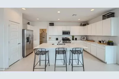 24891 N 174th Avenue, Surprise, AZ 85387 - Photo 4