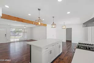 8638 E Palm Ln, Scottsdale, AZ 85257 - Photo 12