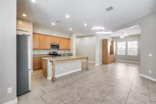 4630 E Navigator Ln, Phoenix, AZ 85050 - Photo 12