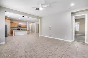 4630 E Navigator Ln, Phoenix, AZ 85050 - Photo 16