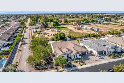 7588 S Peppertree Drive, Gilbert, AZ 85298 - Photo 110