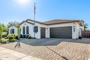 7588 S Peppertree Dr, Gilbert, AZ 85298 - Photo 12