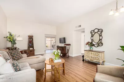 10027 W Forrester Drive, Sun City, AZ 85351 - Photo 6