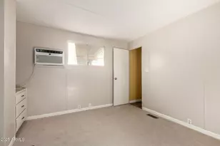 10401 N Cave Creek Rd, Phoenix, AZ 85020 - Photo 14