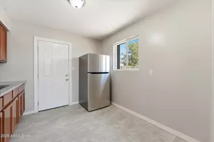 1202 N 49th Pl, Phoenix, AZ 85008 - Photo 12