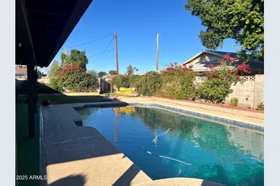 3602 W Frier Drive, Phoenix, AZ 85051 - Photo 6