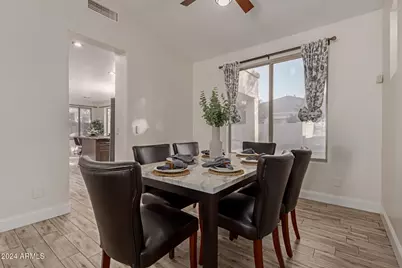 563 E Krista Way, Tempe, AZ 85284 - Photo 12