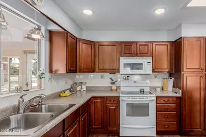 9422 E Lakeside Drive, Sun Lakes, AZ 85248 - Photo 18