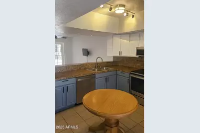 2838 E Beck Lane #2, Phoenix, AZ 85032 - Photo 4