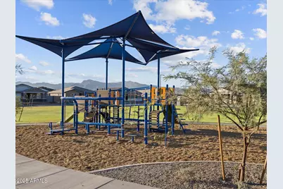 17866 W Elm Street, Goodyear, AZ 85395 - Photo 4