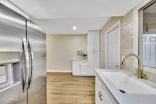 2128 E Dunbar Dr, Tempe, AZ 85282 - Photo 18