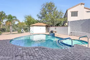 2950 W Louise Dr, Phoenix, AZ 85027 - Photo 32