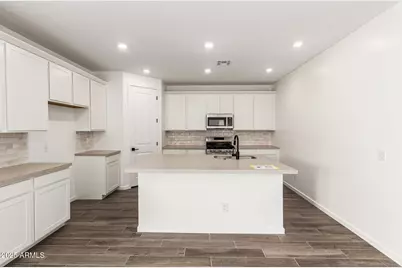 2993 E Mecklenburg Way, San Tan Valley, AZ 85143 - Photo 2