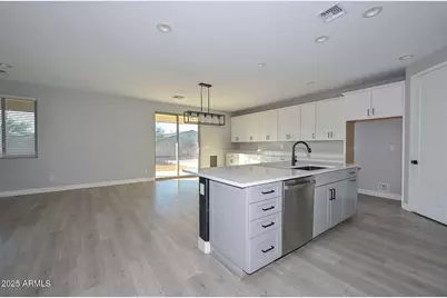 17663 W Straight Arrow Lane, Surprise, AZ 85387 - Photo 14