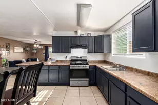 3049 N 53rd Dr, Phoenix, AZ 85031 - Photo 12