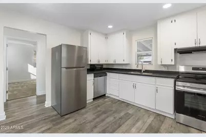 402 W Wier Avenue, Phoenix, AZ 85041 - Photo 10