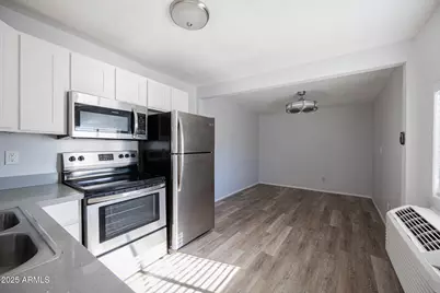 1026 E Pierce Street #B, Phoenix, AZ 85006 - Photo 12