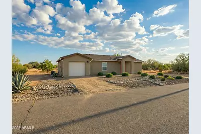 19849 E Conestoga Drive, Cordes Lakes, AZ 86333 - Photo 1