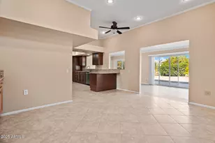 10902 W Welk Dr, Sun City, AZ 85373 - Photo 8