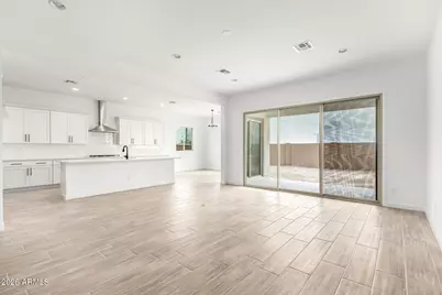 18131 W Watkins Street, Goodyear, AZ 85338 - Photo 2