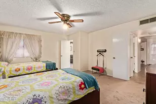 10442 W Harmont Dr, Peoria, AZ 85345 - Photo 16